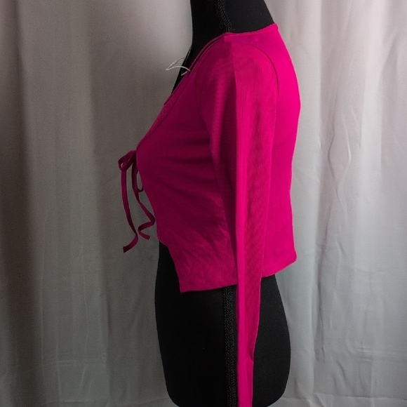 HALARA Pink Tie Front 2pc Set. NWT. X-Small - Picture 3 of 8